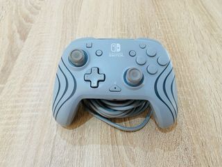 Mando Pro Nintendo Switch Gris
