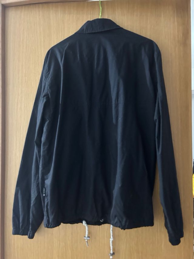 Cazadora tipo camisa negra Talla M