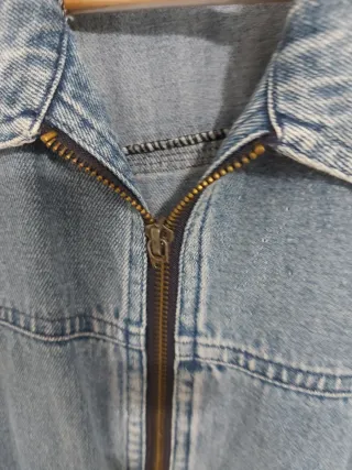 Chaqueta vaquera con cremallera