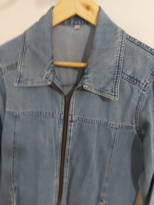 Chaqueta vaquera con cremallera