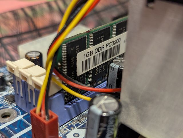 Scheda Madre GIGABYTE GA-7VA + Athlon XP 1800+