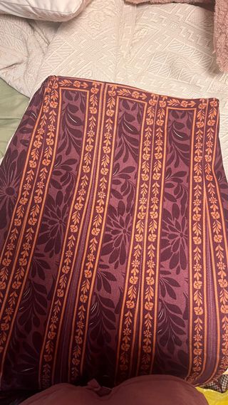 Falda larga estampada morada y naranja