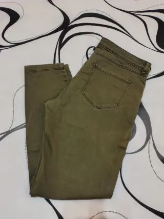 Pantalón verde militar