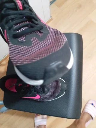 Tenis Nike 37.5 Negros y Rosa