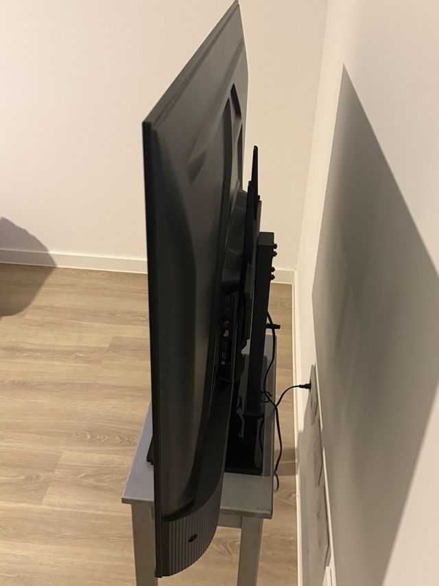 Televisión TCL QLED 50” 2025