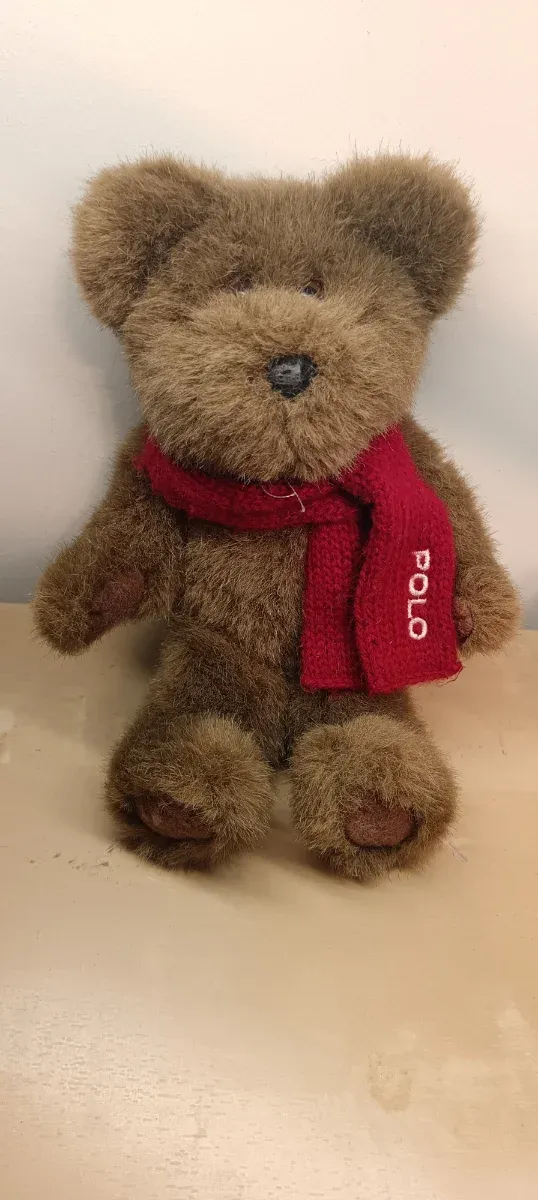 Oso de peluche Ralph Lauren con bufanda