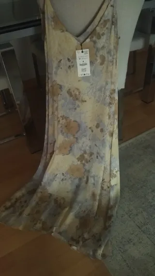 Vestido Zara . Sin estrenar.