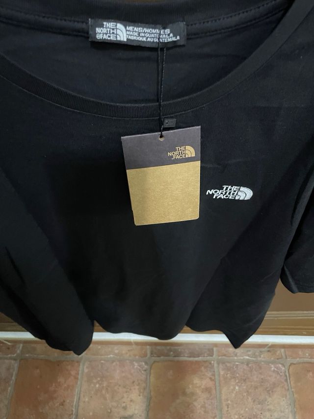 Camiseta The North Face Negra Montaña