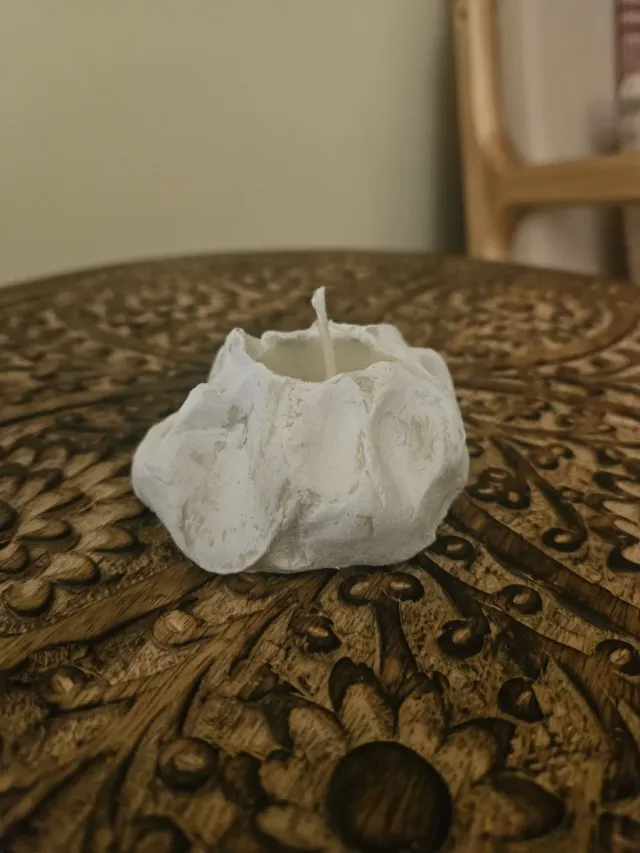 Vela efecto piedra artesanal