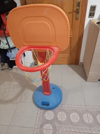 Canasta de baloncesto infantil