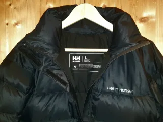 Chaqueta Helly Hansen Negra Plumas