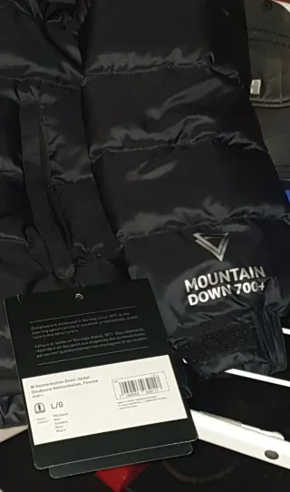 Chaqueta Helly Hansen Negra Plumas