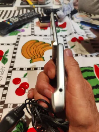 Teléfono Motorola W220 Vintage + Cargador