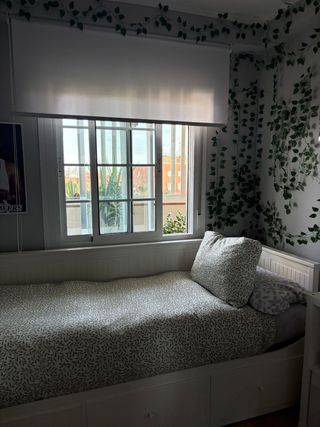 Cama individual con cajones