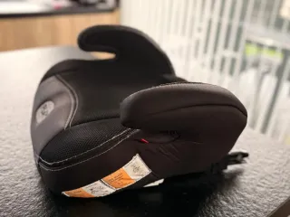 Alzador coche Isofix PLAY