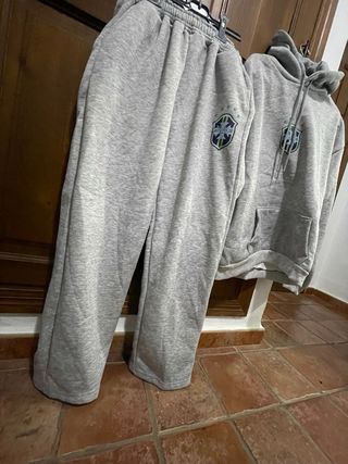 Chándal Brasil gris con escudo