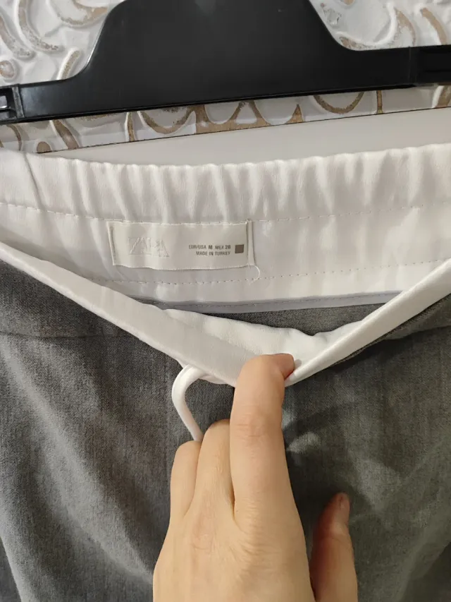 Pantalón Zara Gris