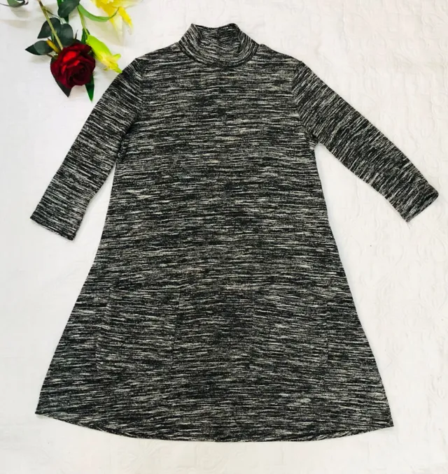 Vestido Stradivarius punto cuello alto