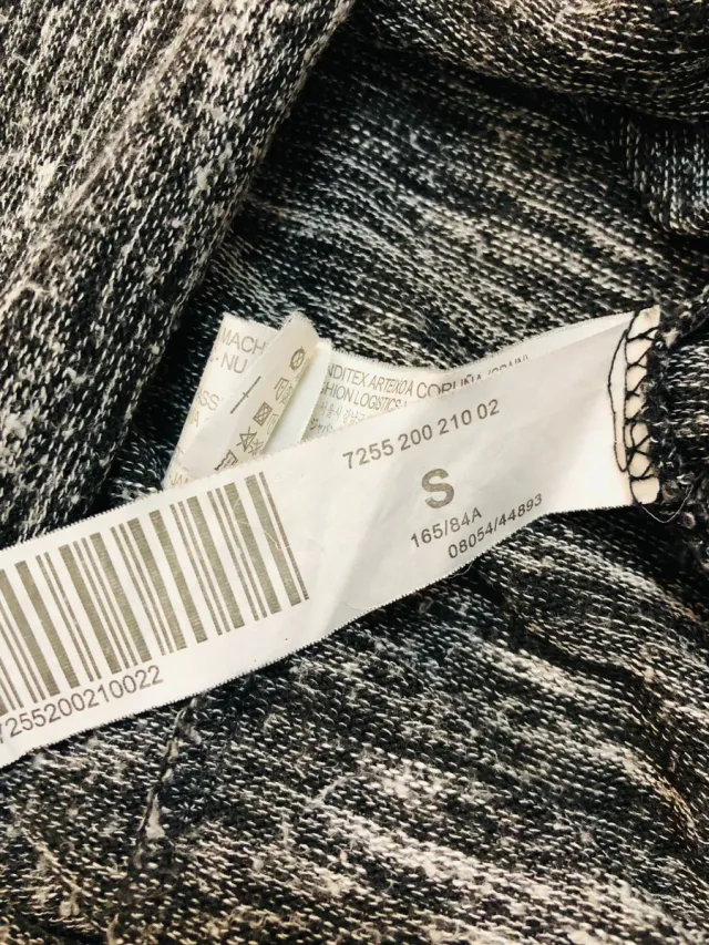 Vestido Stradivarius punto cuello alto