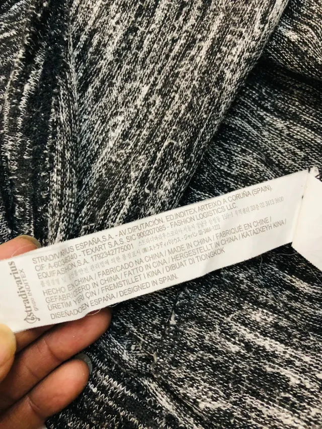 Vestido Stradivarius punto cuello alto