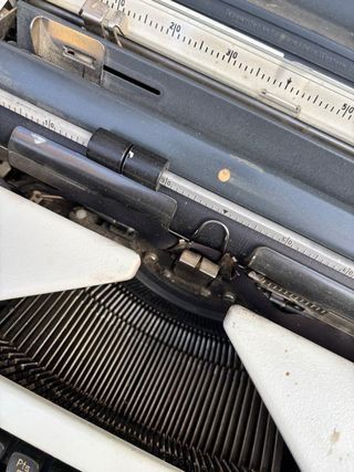 Máquina de escribir Olympia vintage