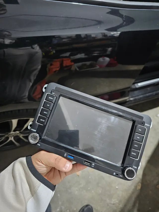 Pantalla Android Golf, Polo, Leon