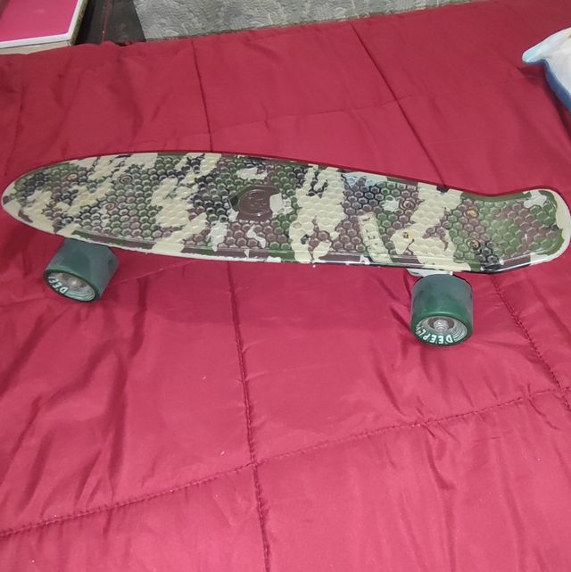 Mini patineta Bee Play Camuflaje