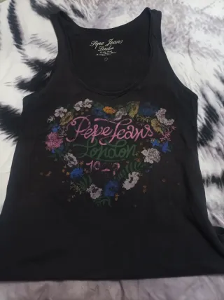 Camiseta Pepe Jeans negra con bordado