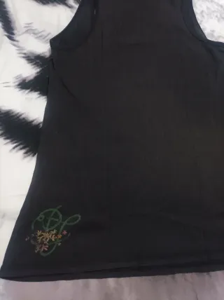 Camiseta Pepe Jeans negra con bordado