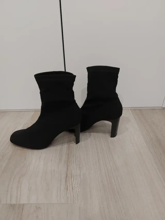 Botín elástico Bershka negro