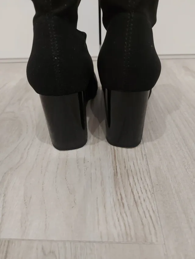 Botín elástico Bershka negro