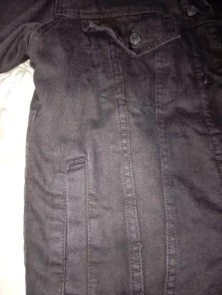 Cazadora vaquera negra talla M con borreguito