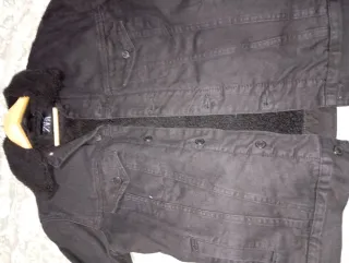 Cazadora vaquera negra talla M con borreguito