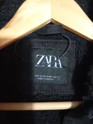 Cazadora vaquera negra talla M con borreguito
