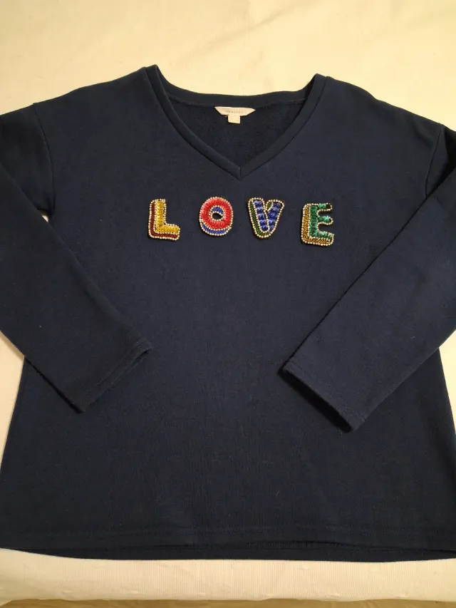 Sudadera azul con letras LOVE bordadas T S