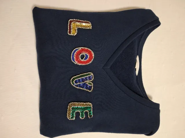 Sudadera azul con letras LOVE bordadas T S
