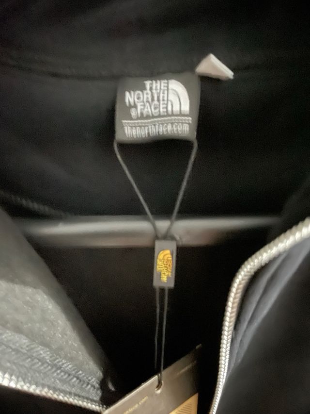 Chaqueta The North Face Negra 1/4 Zip