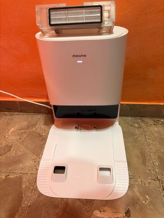 Robot aspirador Dreame prácticamente nuevo