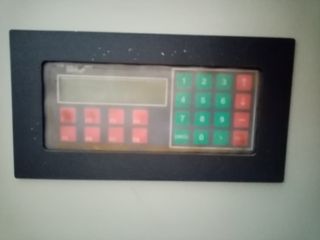 Cuadro eléctrico con ordenador