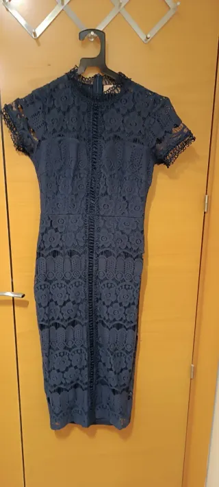 Vestido de encaje azul marino
