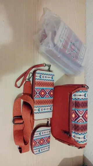 Set Bolsos Bandolera y Cartera Estampado Étnico