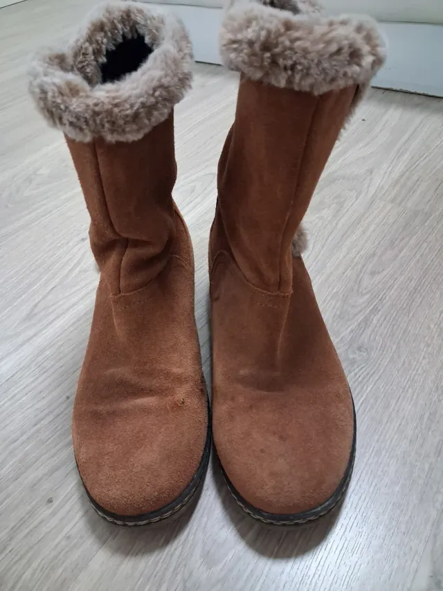 Botas marrones talla 40