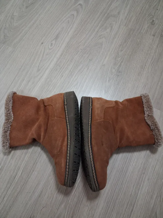 Botas marrones talla 40