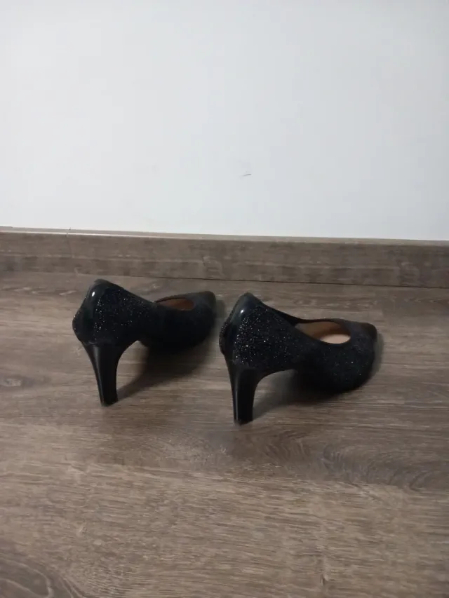 Zapatos D'chicas punta de charol T37 tacón 8cm