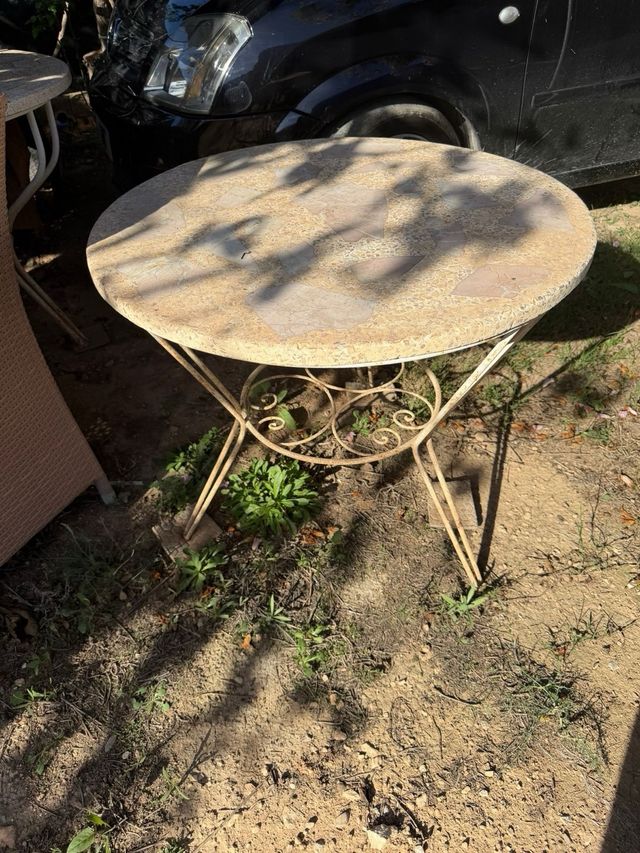 2 Tavoli da esterno in marmo 100€