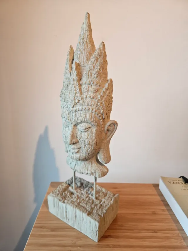 Cabeza de Buda decorativa