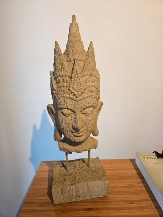 Cabeza de Buda decorativa