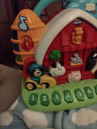 Juguete musical granja Chicco