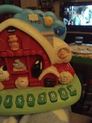 Juguete musical granja Chicco