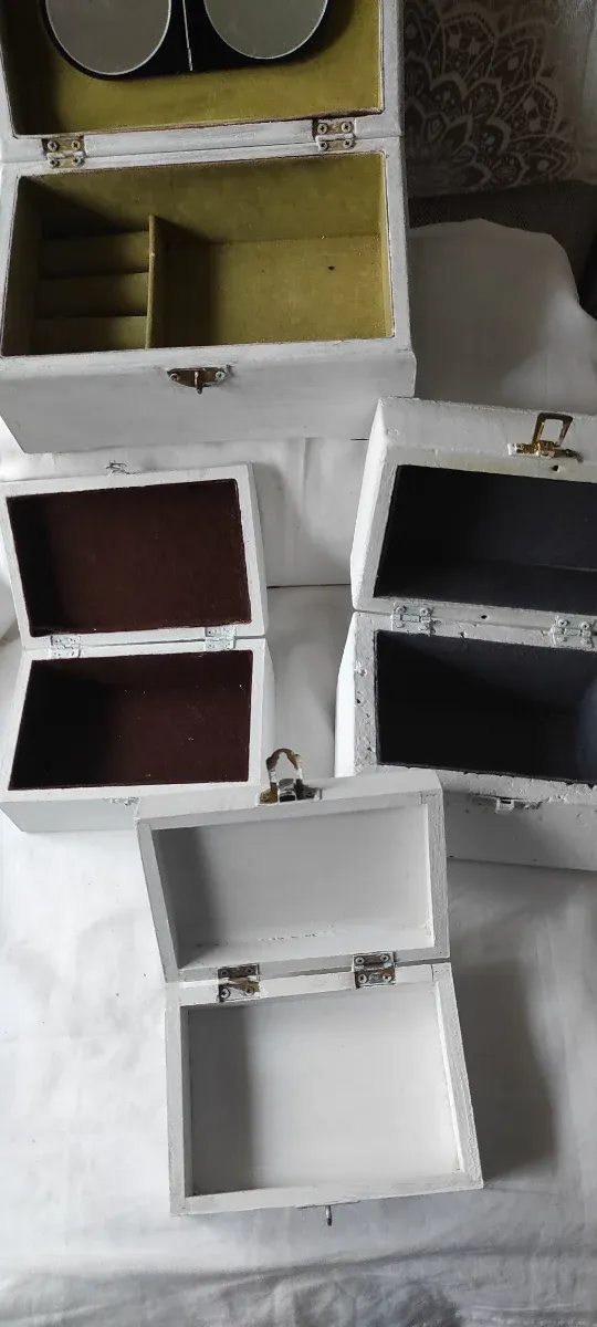 Cajas de madera y joyero decoradas blancas